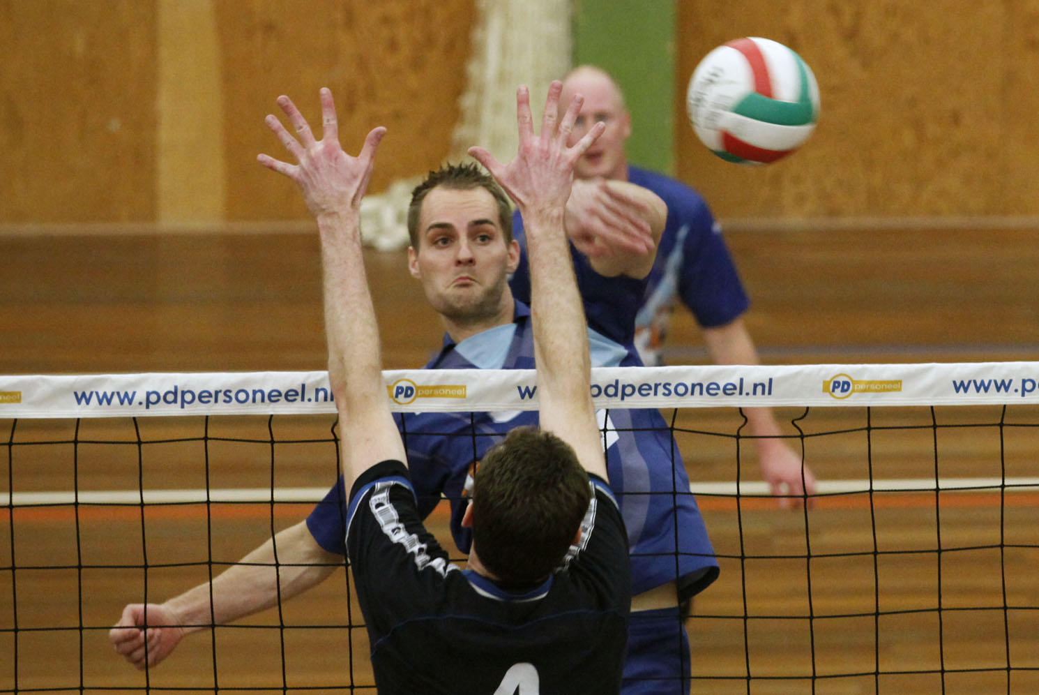 Dinto Heren 1 laat winst ontglippen.