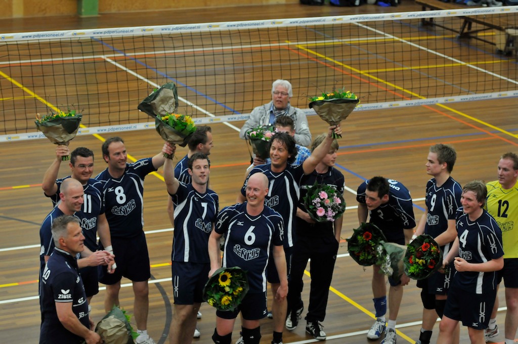 De Nijs/Dinto naar eerste divisie