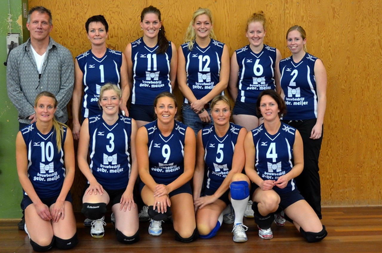 Dames 2 voert nog steeds het klassement aan na overwinning op Clam Dycke