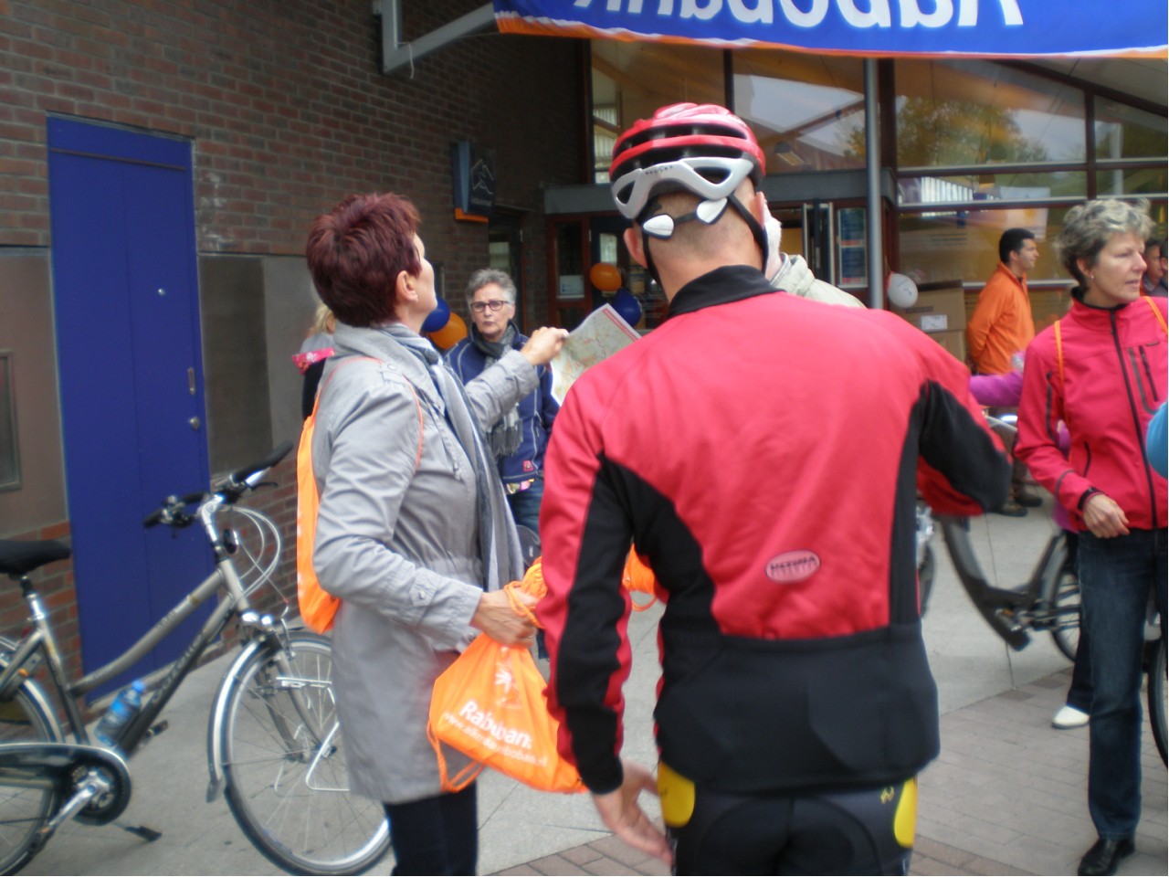 ”Diehards” fietsen € 300,- bij elkaar voor de clubkas