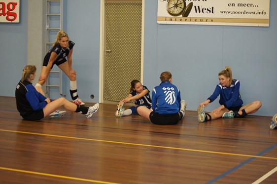 De warming-up bij de vrouwen