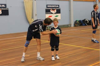 Ryan krijgt nog wat aanwijzingen van Ruben