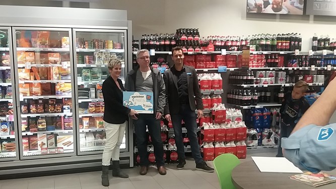 Sjaak met Yvonne en Sander van AH