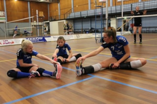 Samen met Misha en teamgenootje Sanne stretchen IMG_4668