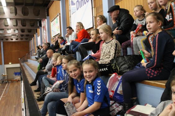 Met alle supporters op de tribune