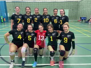 Dames 1 van de Glasgow University Volleyball Club IMG-20211017-WA0008