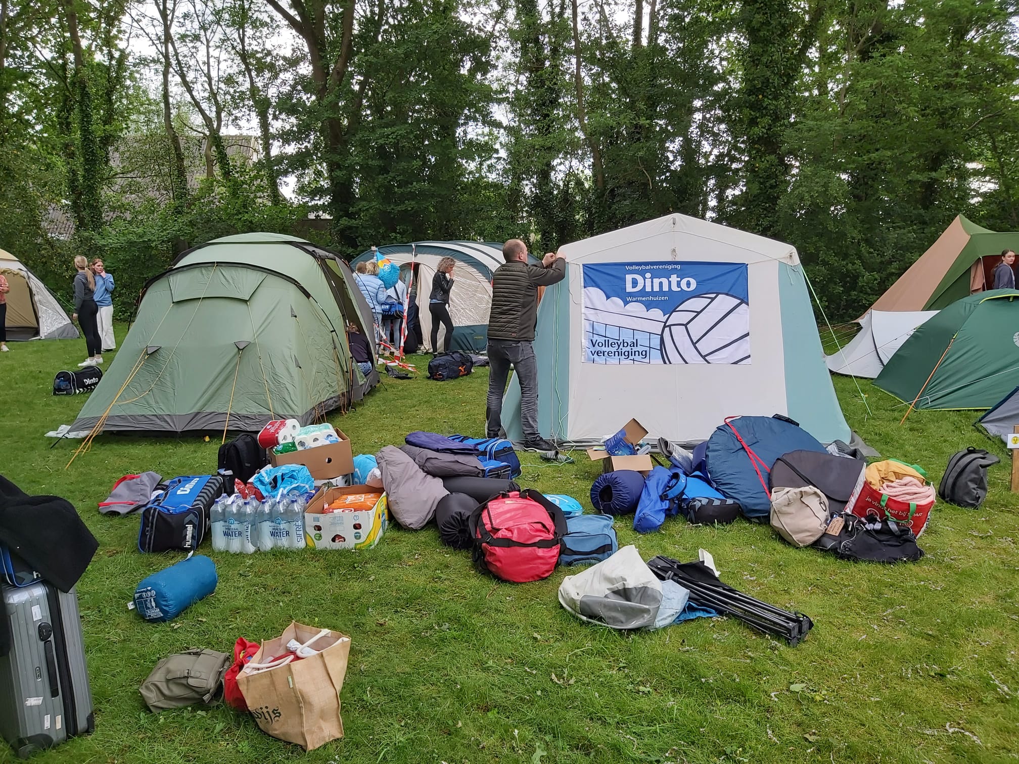 Dinto teams aangekomen in Doezum