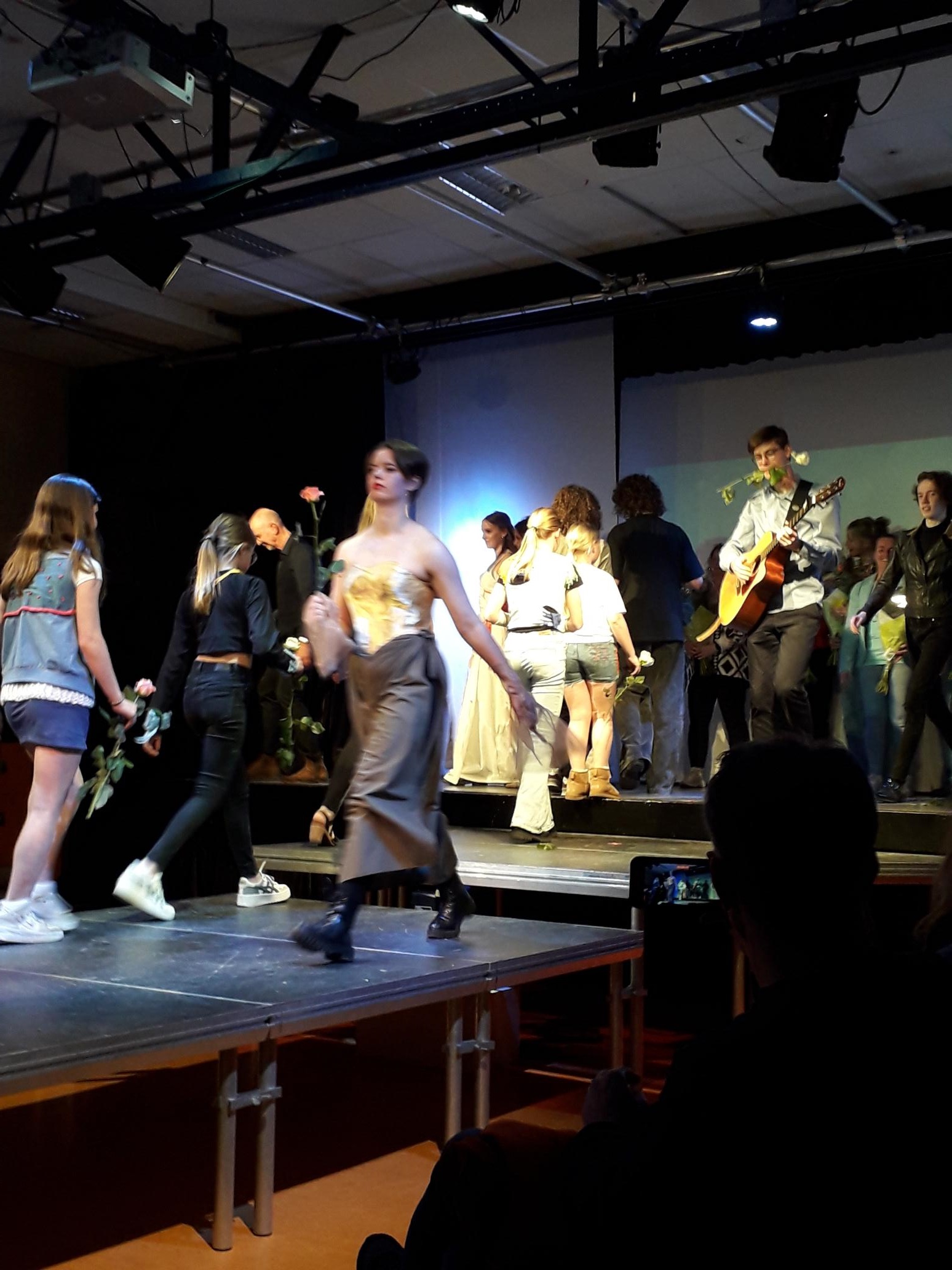 Dinto meiden hebben meer in hun mars, dan alleen volleyballen