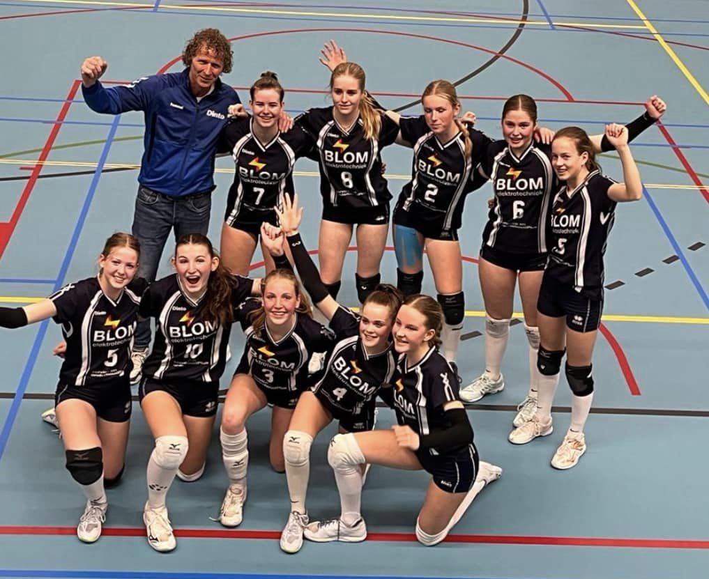 Meiden C1 4e bij het NOJK