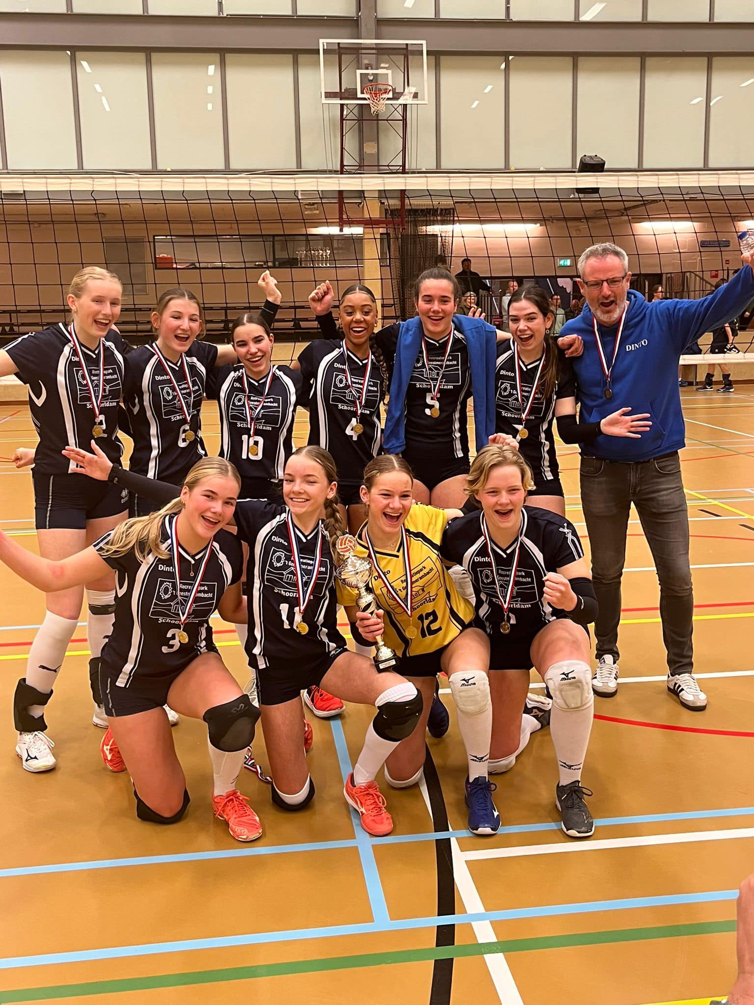 Meiden B1 verslaat MC1 met 3-0 in bekerfinale 