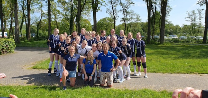 2023-05-19 Doezum Dinto A en B teams