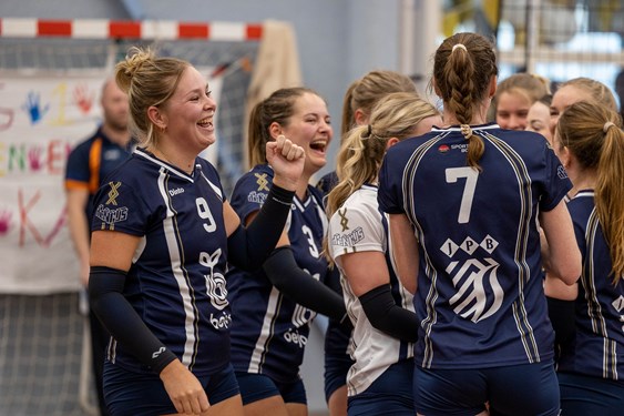 2023-04-15 Dames 1 kampioen 1e divisie