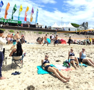 2023-07-25 Finette, Merel en Zoe,  pauze tussen de wedstrijden  IMG-20230725-WA0004