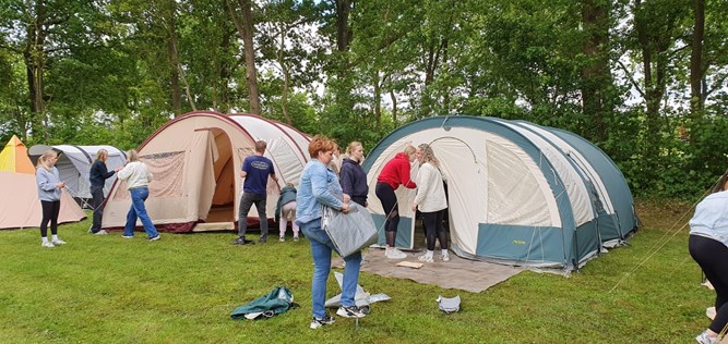 Tenten opzetten Doezum 28 -5-2025