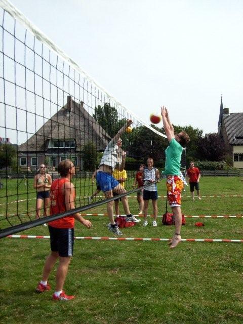 DINTO OPEN 2008 GRASTOERNOOI tijdens zomercarnaval groot succes.